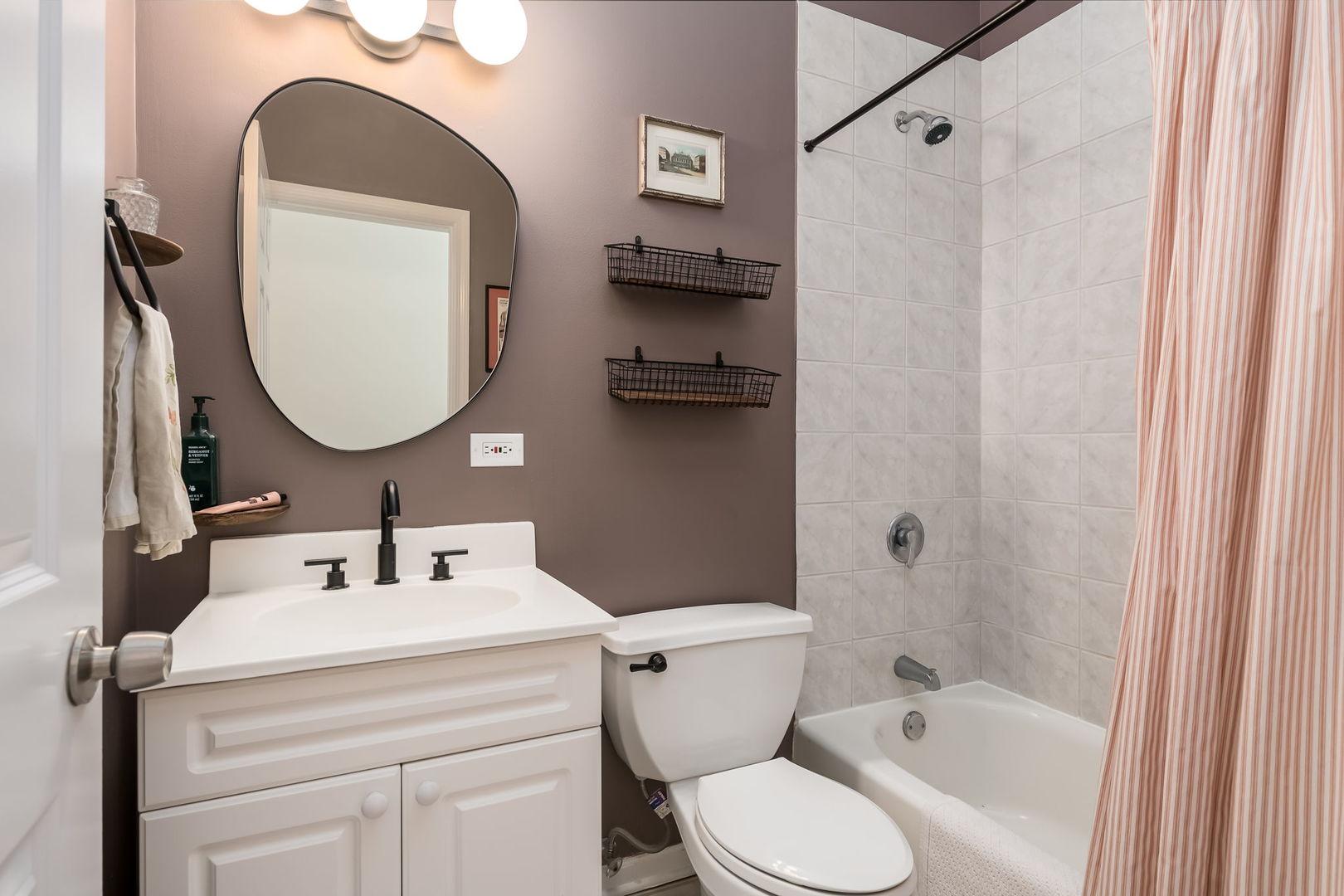 2849 North Damen Avenue Chicago IL 60618