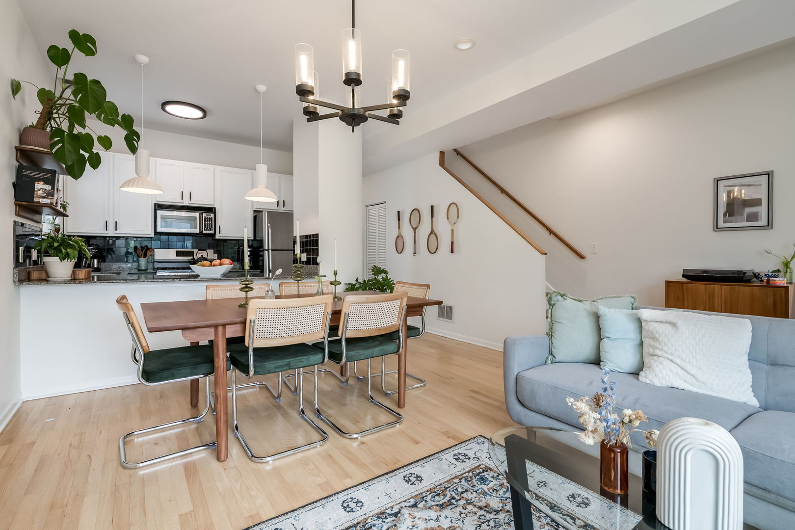 2849 North Damen Avenue Chicago IL 60618