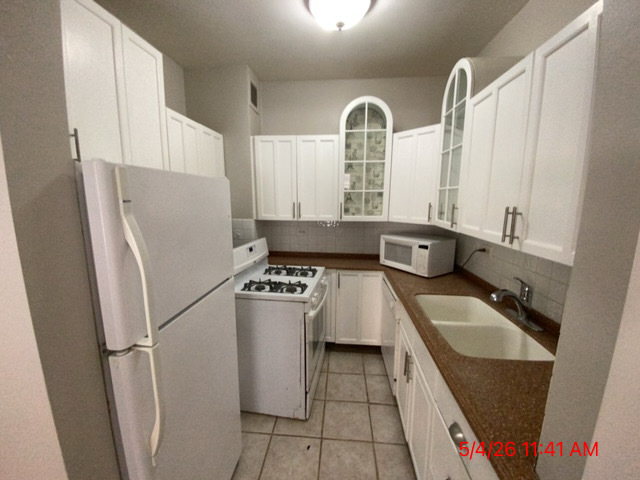 6101 North Sheridan Road Chicago IL 60660