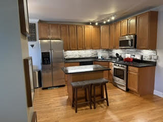902 West Agatite Avenue Chicago IL 60640