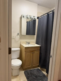 902 West Agatite Avenue Chicago IL 60640