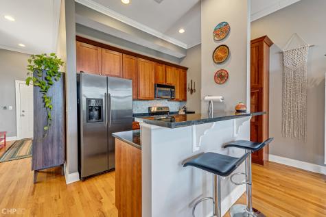2934 West Montrose Avenue Chicago IL 60618