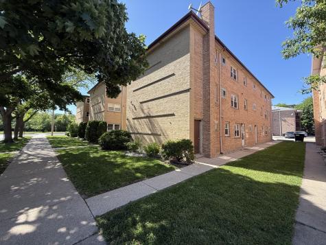 8748 West Berwyn Avenue Chicago IL 60656