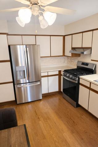 922 Little Falls Court Elk Grove Village IL 60007