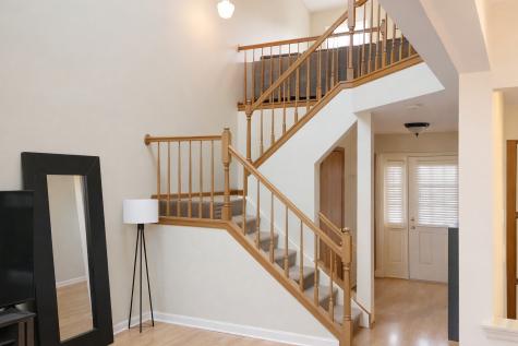 922 Little Falls Court Elk Grove Village IL 60007