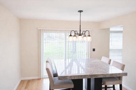 922 Little Falls Court Elk Grove Village IL 60007