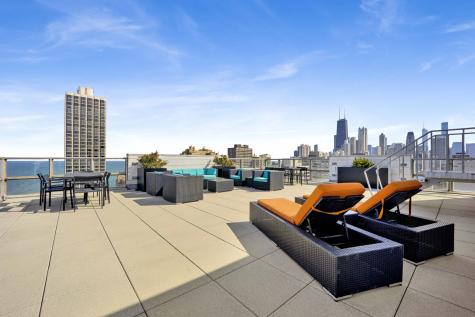 1555 North Dearborn Parkway Chicago IL 60610