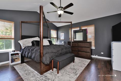 2888 Falling Waters Drive Lindenhurst IL 60046