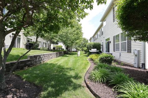 2888 Falling Waters Drive Lindenhurst IL 60046