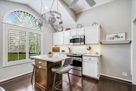669 Golf Lane Lake Barrington IL 60010