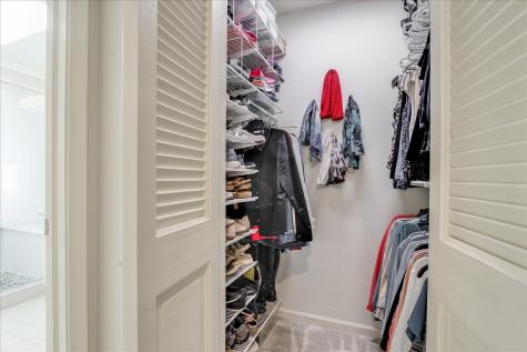 669 Golf Lane Lake Barrington IL 60010