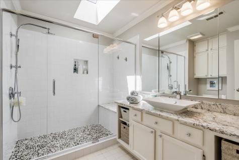 669 Golf Lane Lake Barrington IL 60010