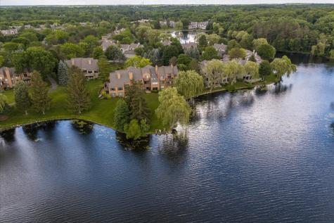 669 Golf Lane Lake Barrington IL 60010
