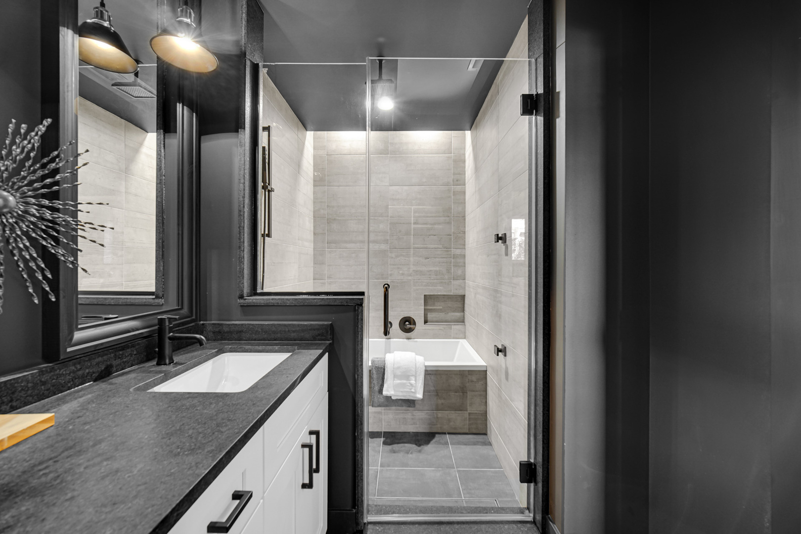 3107 South Giles Avenue Chicago IL 60616