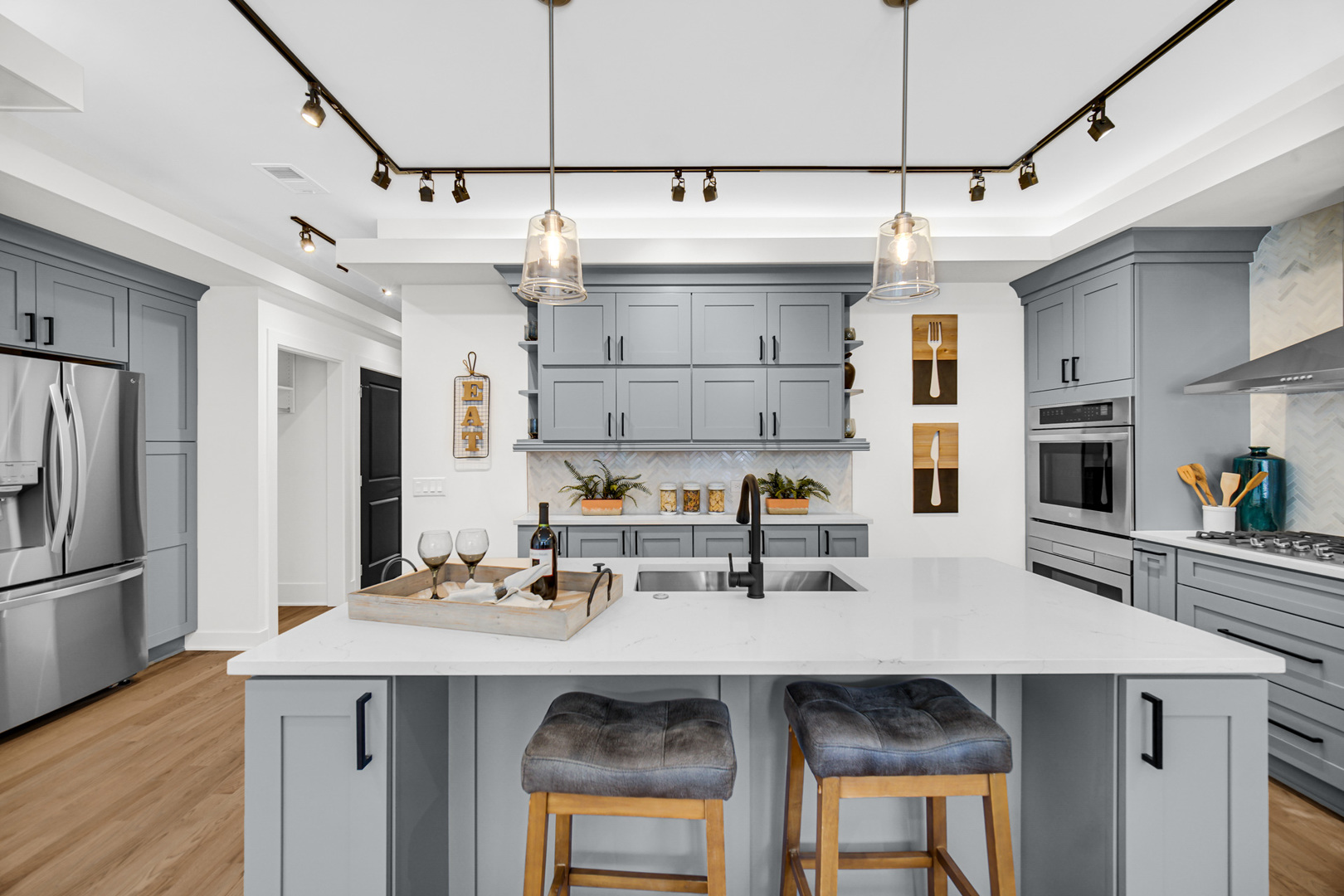3107 South Giles Avenue Chicago IL 60616