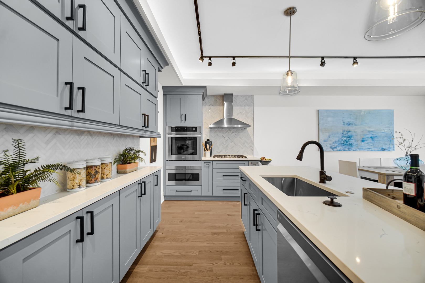 3107 South Giles Avenue Chicago IL 60616