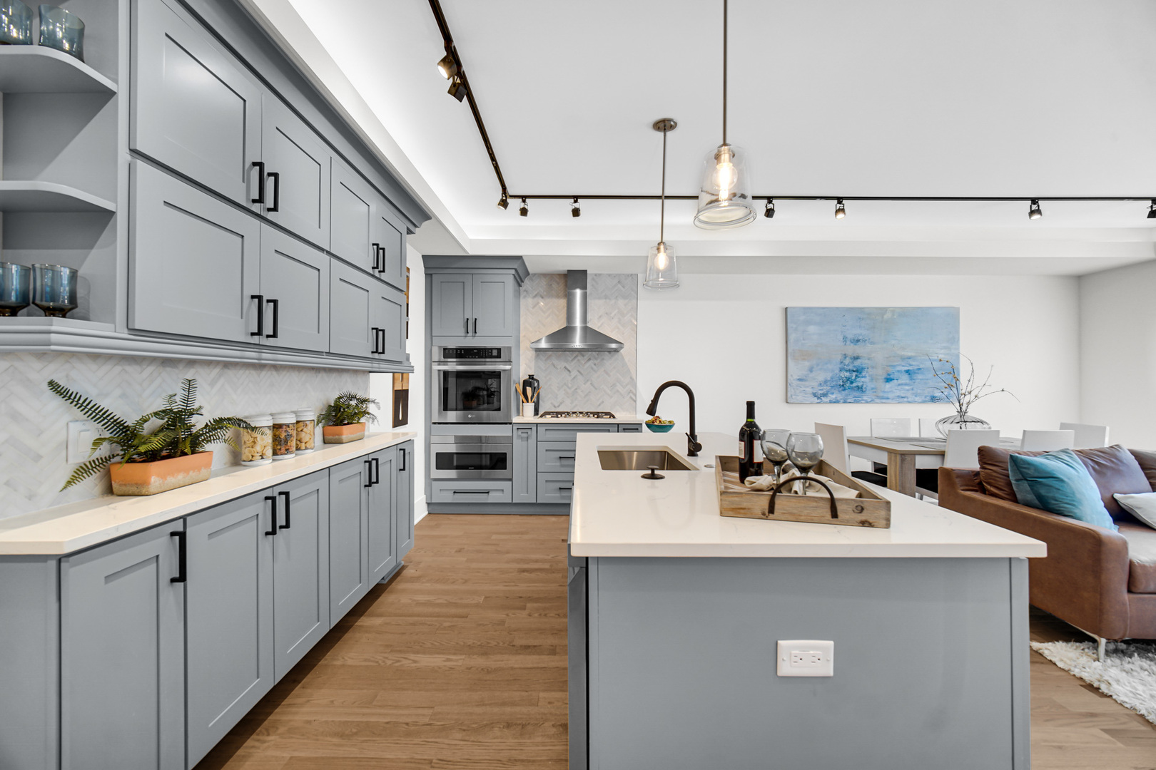 3107 South Giles Avenue Chicago IL 60616