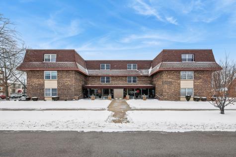 475 Shenstone Road Riverside IL 60546