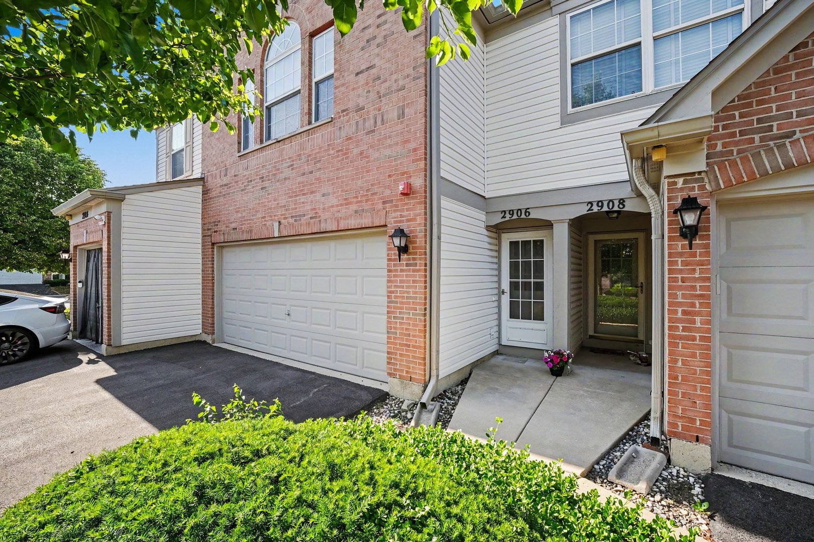 2906 Stonewater Drive Naperville IL 60564