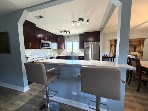 9375 Landings Lane Des Plaines IL 60016