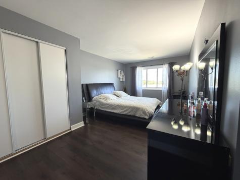 9375 Landings Lane Des Plaines IL 60016