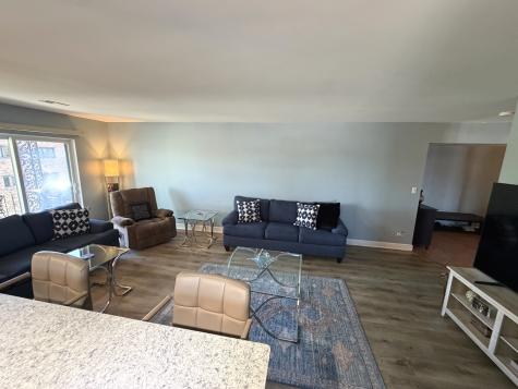 9375 Landings Lane Des Plaines IL 60016