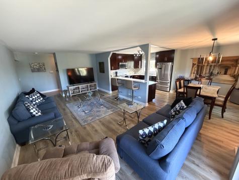 9375 Landings Lane Des Plaines IL 60016