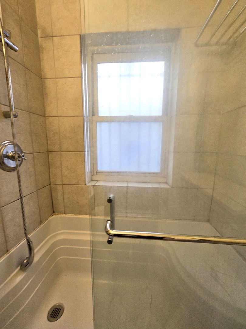 548 West Brompton Avenue Chicago IL 60657