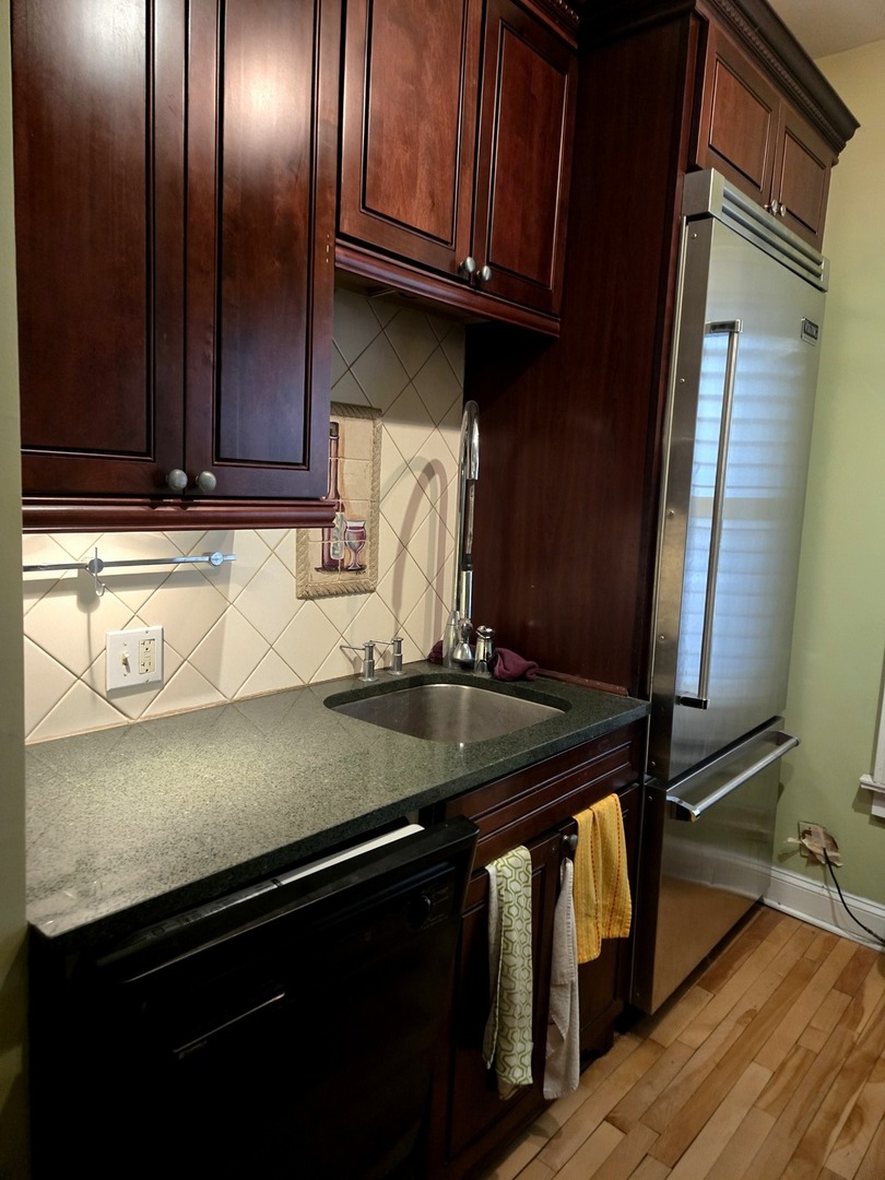 548 West Brompton Avenue Chicago IL 60657