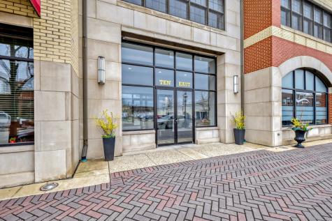10 East Burlington Street Riverside IL 60546
