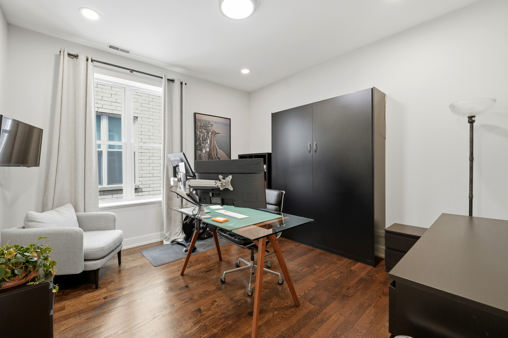 2825 North Halsted Street Chicago IL 60657