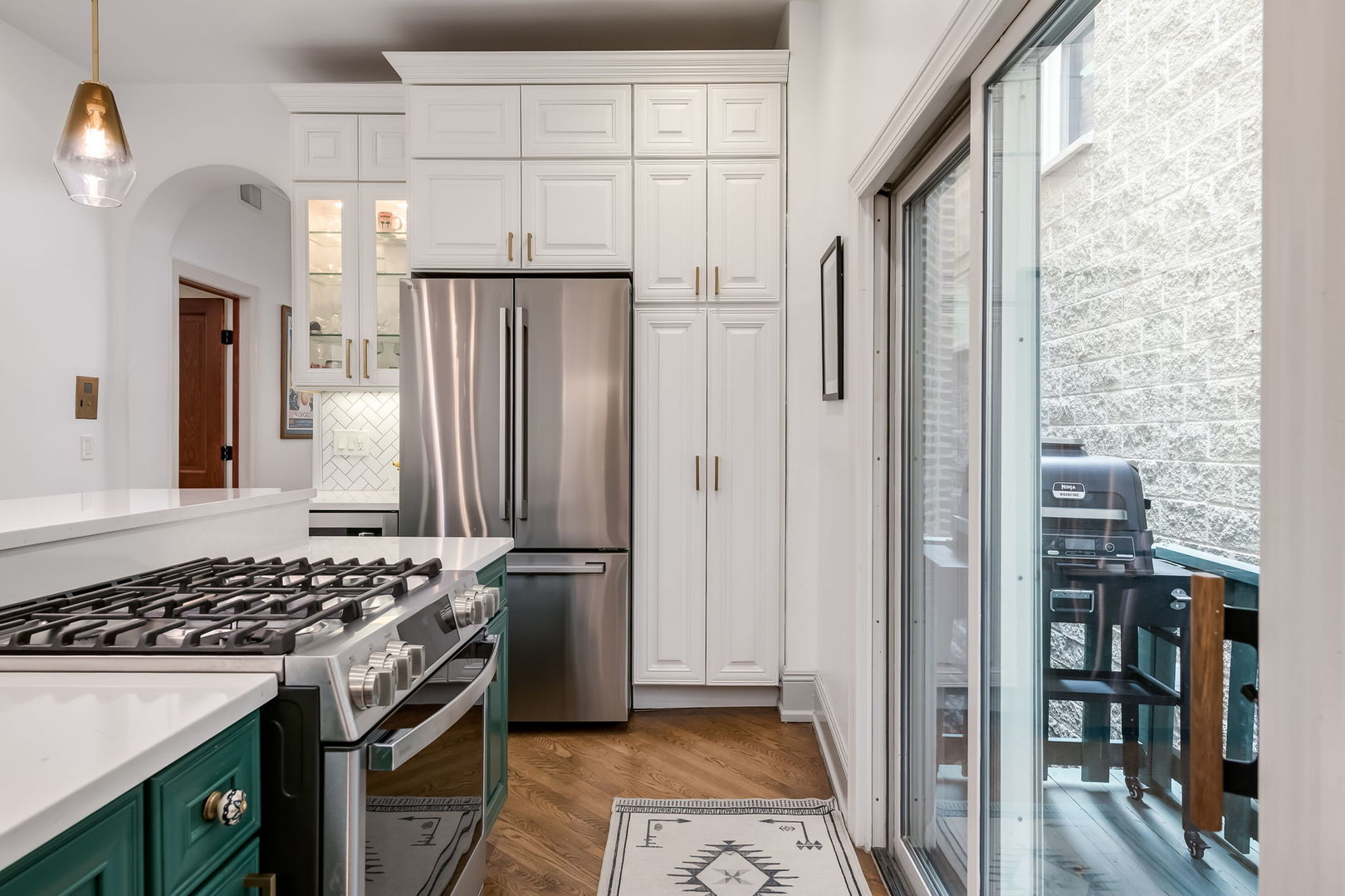 1940 North Cleveland Avenue Chicago IL 60614