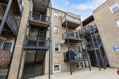 2935 West Rosemont Avenue Chicago IL 60659