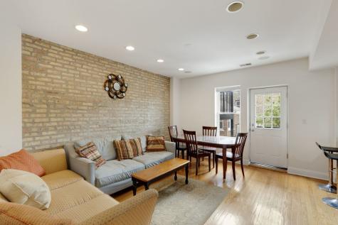 2935 West Rosemont Avenue Chicago IL 60659