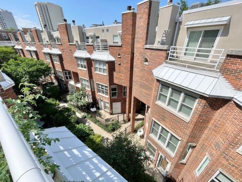 2717 North Lehmann Court Chicago IL 60614