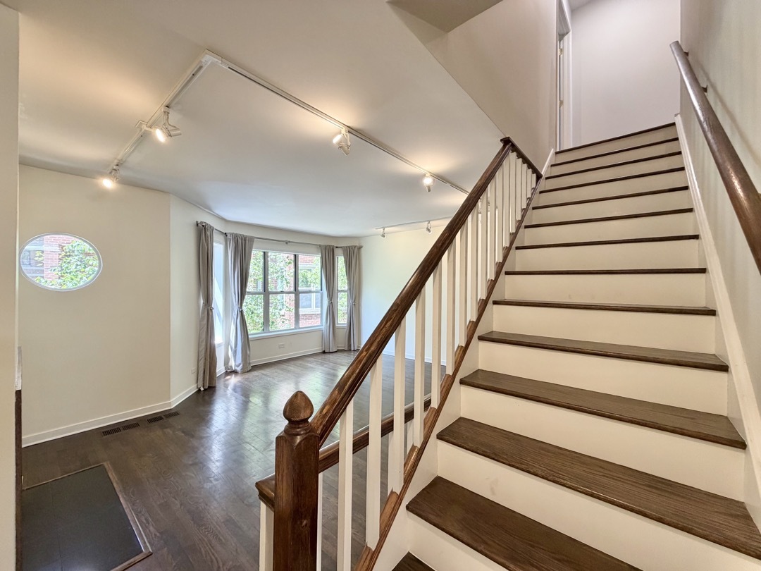 2717 North Lehmann Court Chicago IL 60614