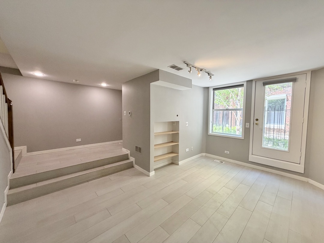 2717 North Lehmann Court Chicago IL 60614