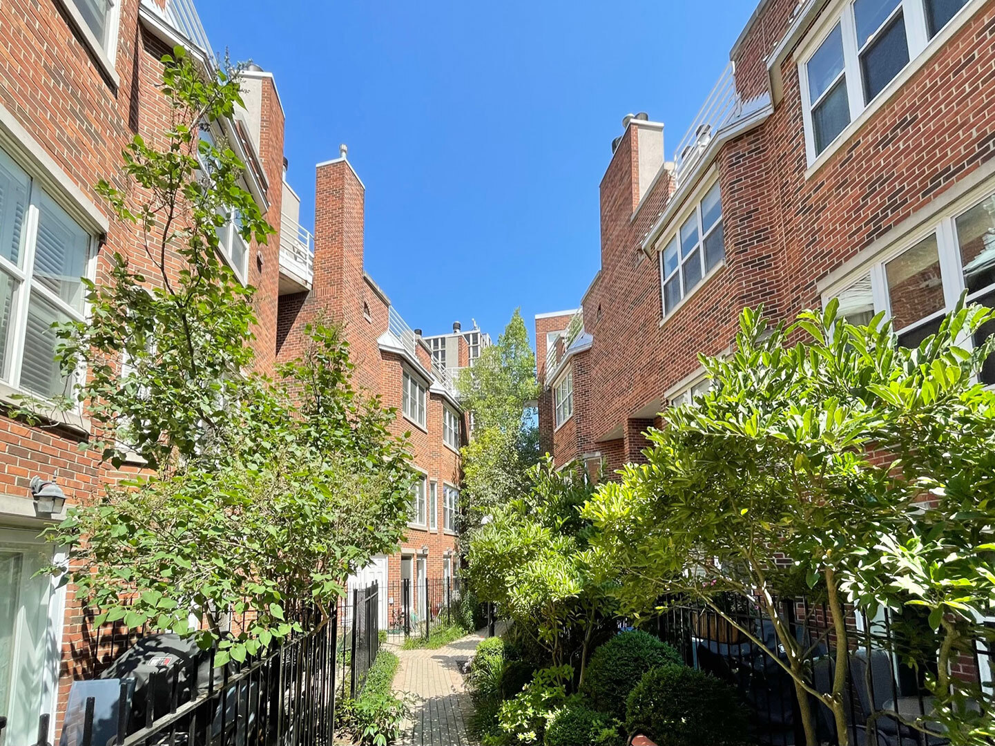 2717 North Lehmann Court Chicago IL 60614