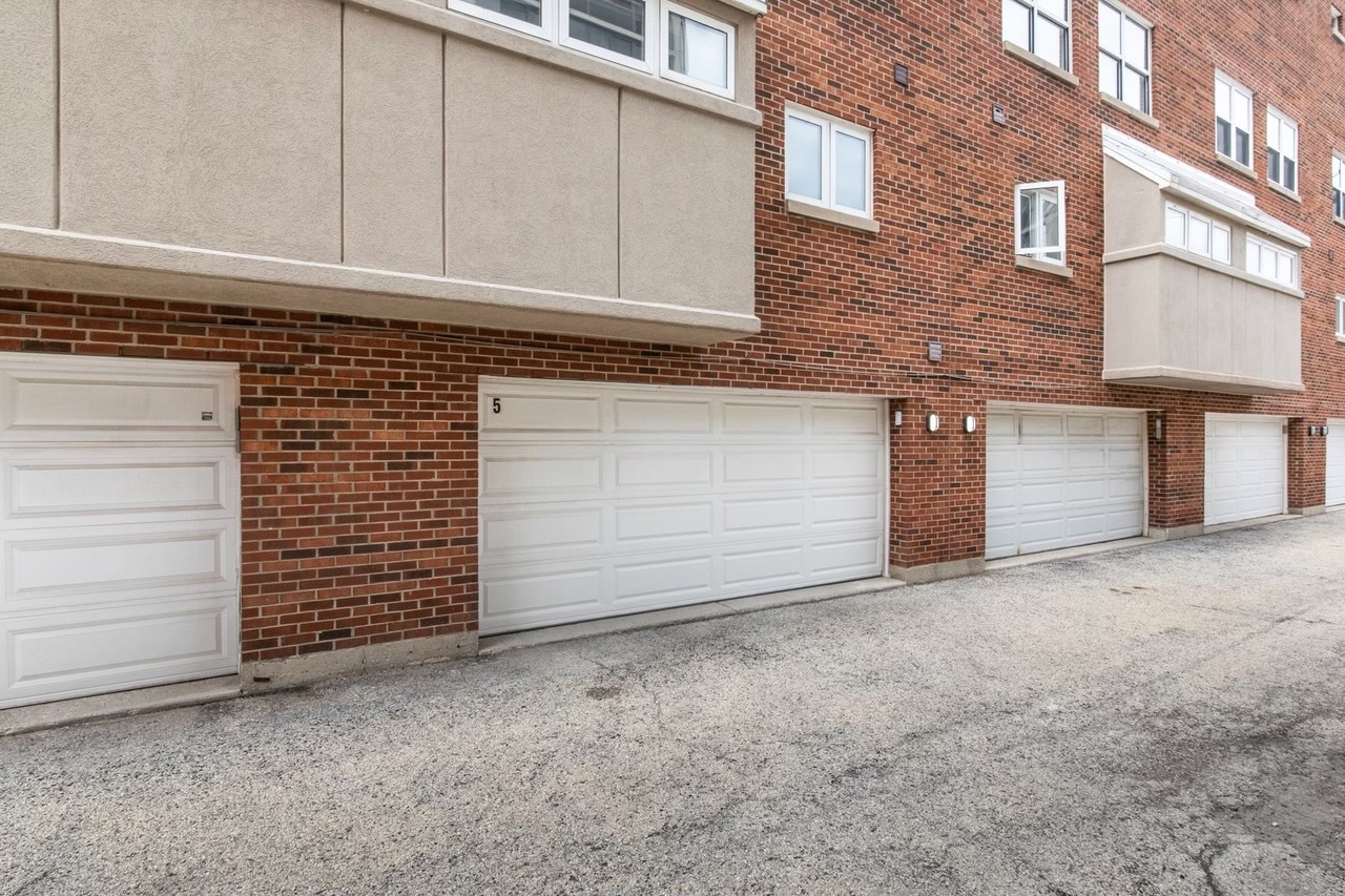 2717 North Lehmann Court Chicago IL 60614