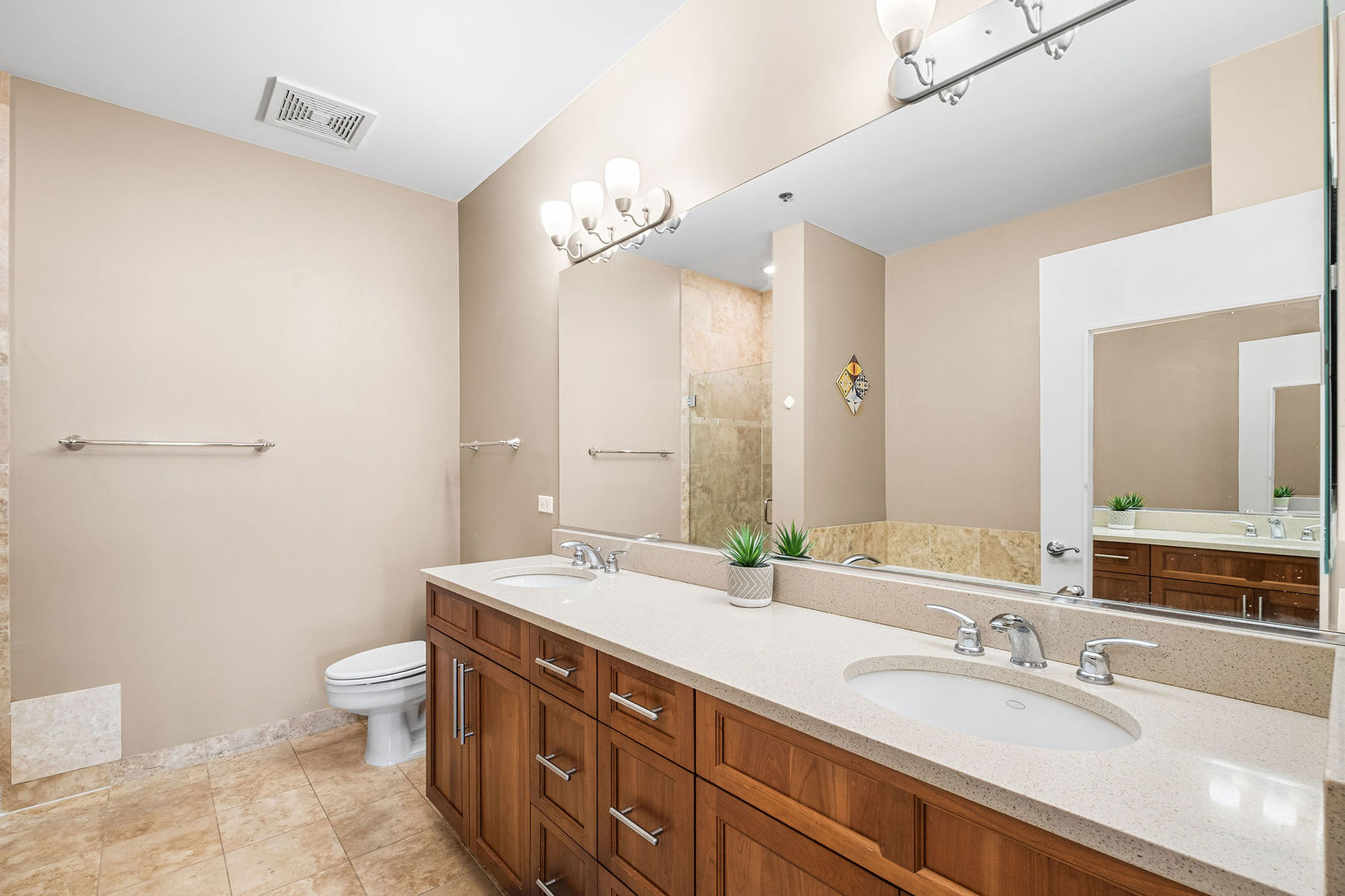 3140 North Sheffield Avenue Chicago IL 60657