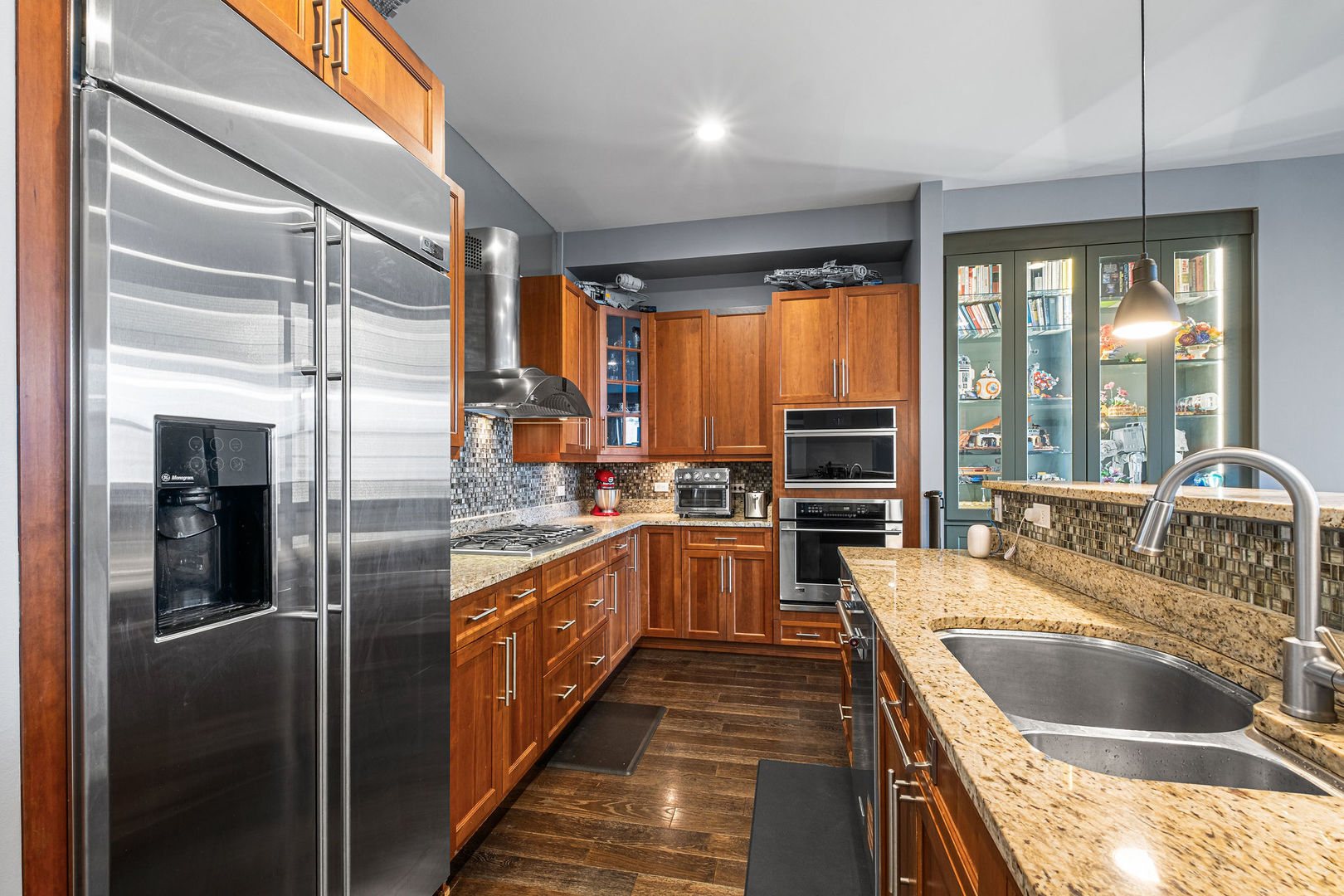 3140 North Sheffield Avenue Chicago IL 60657