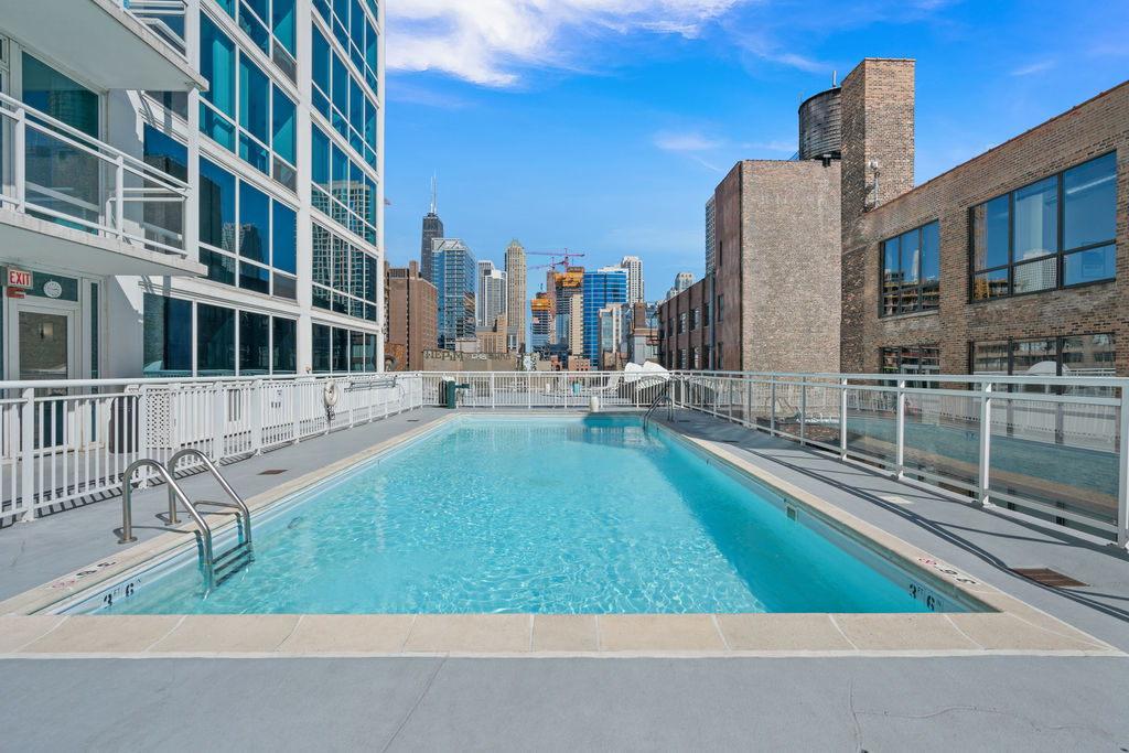 757 North Orleans Street Chicago IL 60654