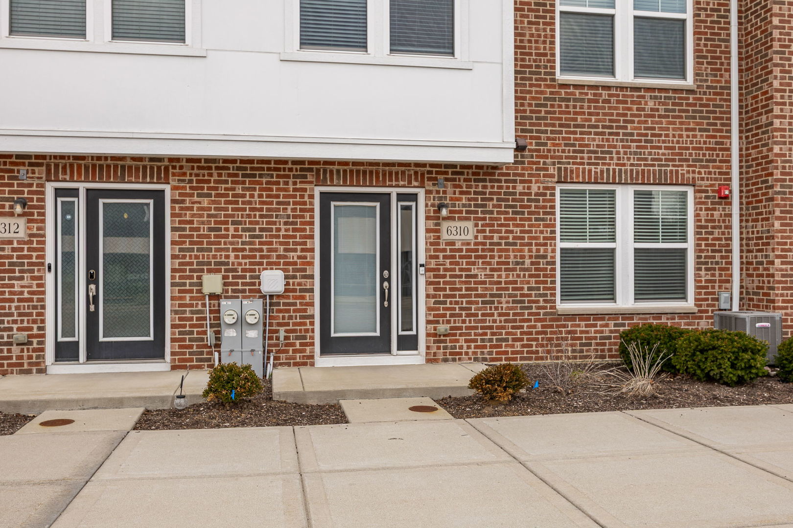 6310 Main Street Woodridge IL 60517