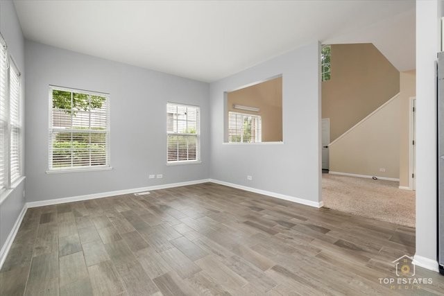 452 Jamestown Court Aurora IL 60502