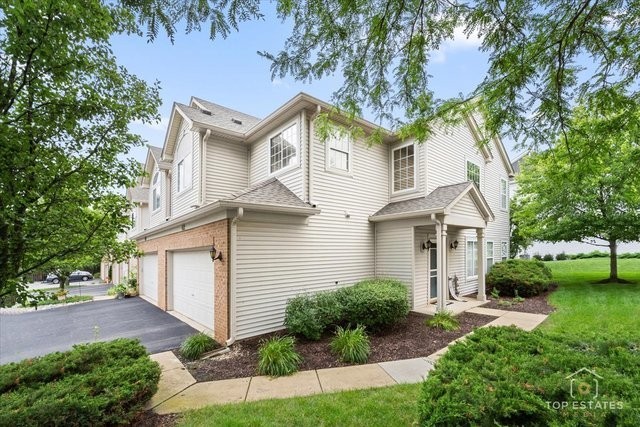 452 Jamestown Court Aurora IL 60502