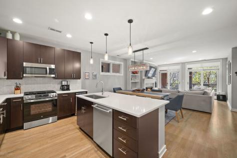 689 North Peoria Street Chicago IL 60642