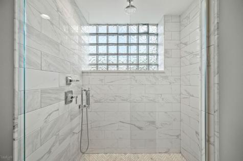 689 North Peoria Street Chicago IL 60642