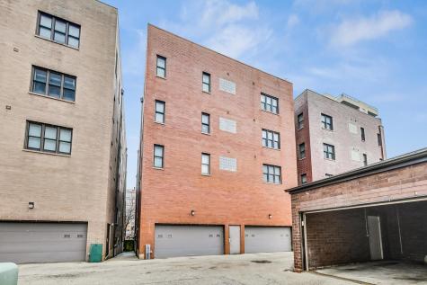 689 North Peoria Street Chicago IL 60642