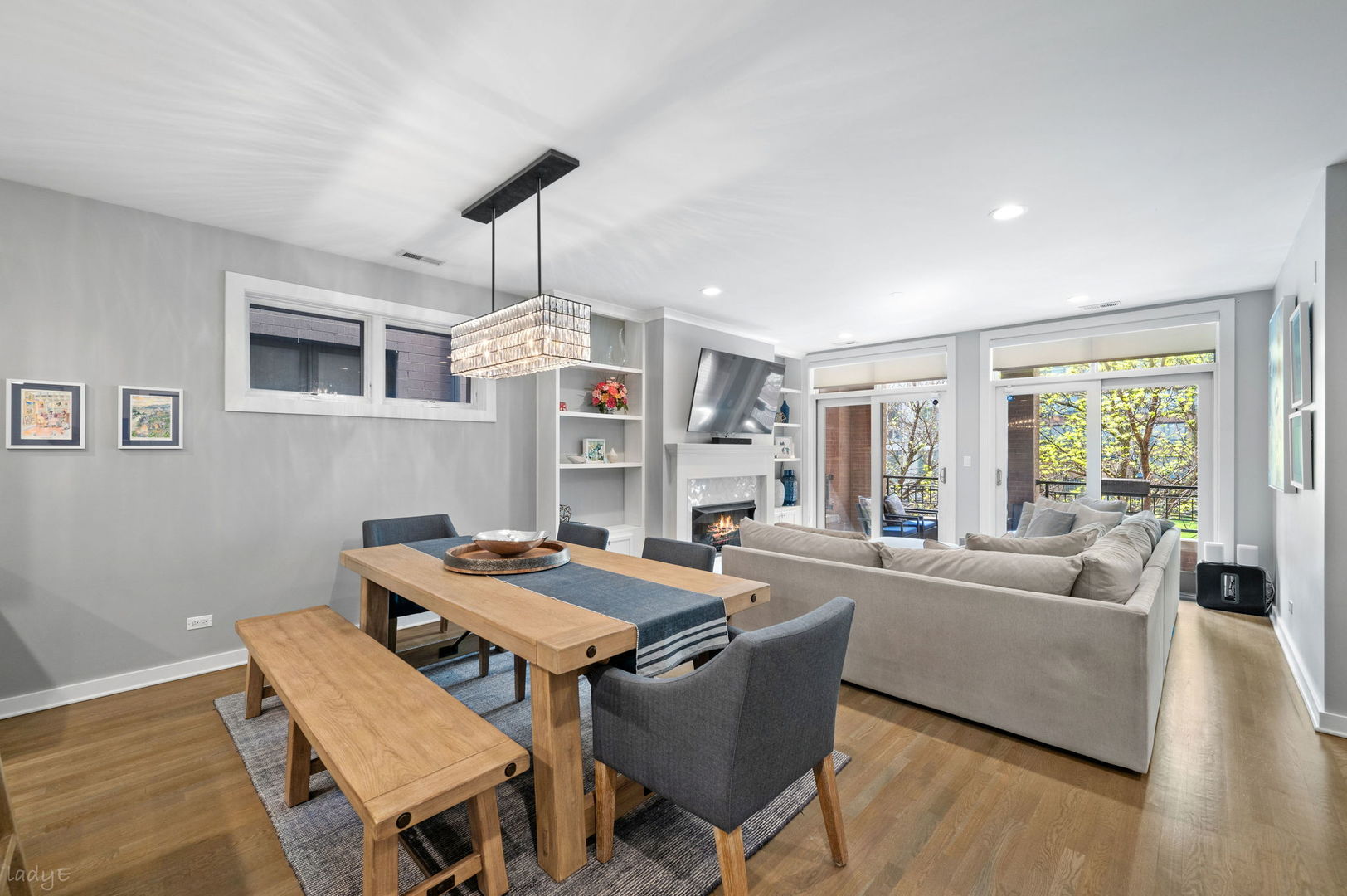689 North Peoria Street Chicago IL 60642