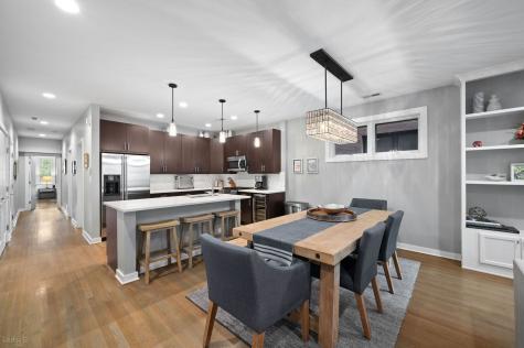 689 North Peoria Street Chicago IL 60642